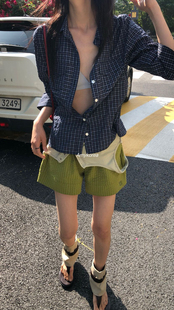 over rich Amy韩代 26春夏 东大门 格子后抽褶 短袖衬衫 洋气休闲