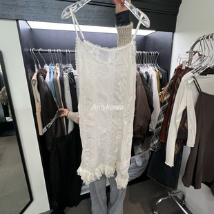 THAN 洋气雪纺衫 Amy韩代 东大门 蕾丝花边吊带连衣裙 25fw MORE