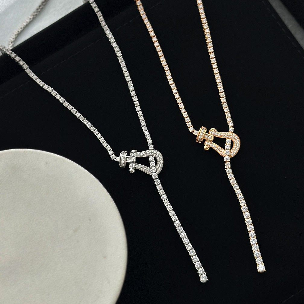 au750白金马蹄扣琉璃苏项链进口d色莫桑石18k镶嵌长款吊坠毛衣链