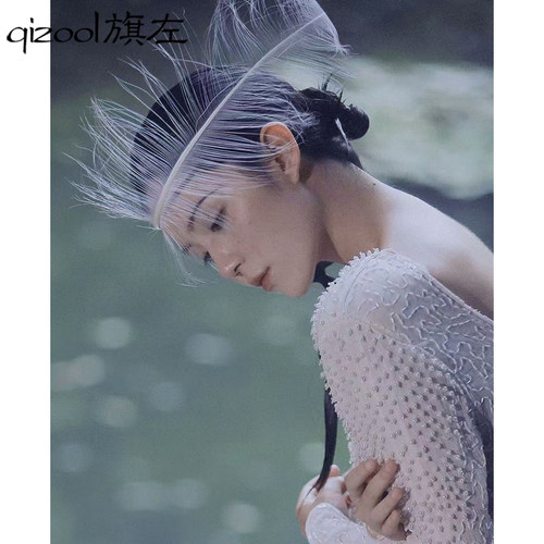 旗左 原创高级感重工烧丝鸵鸟羽毛细杆曲线凹造型发箍黑色