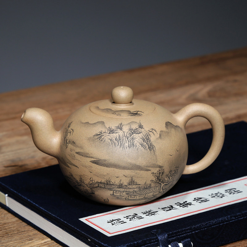 本山绿泥名家墨绘紫砂壶
