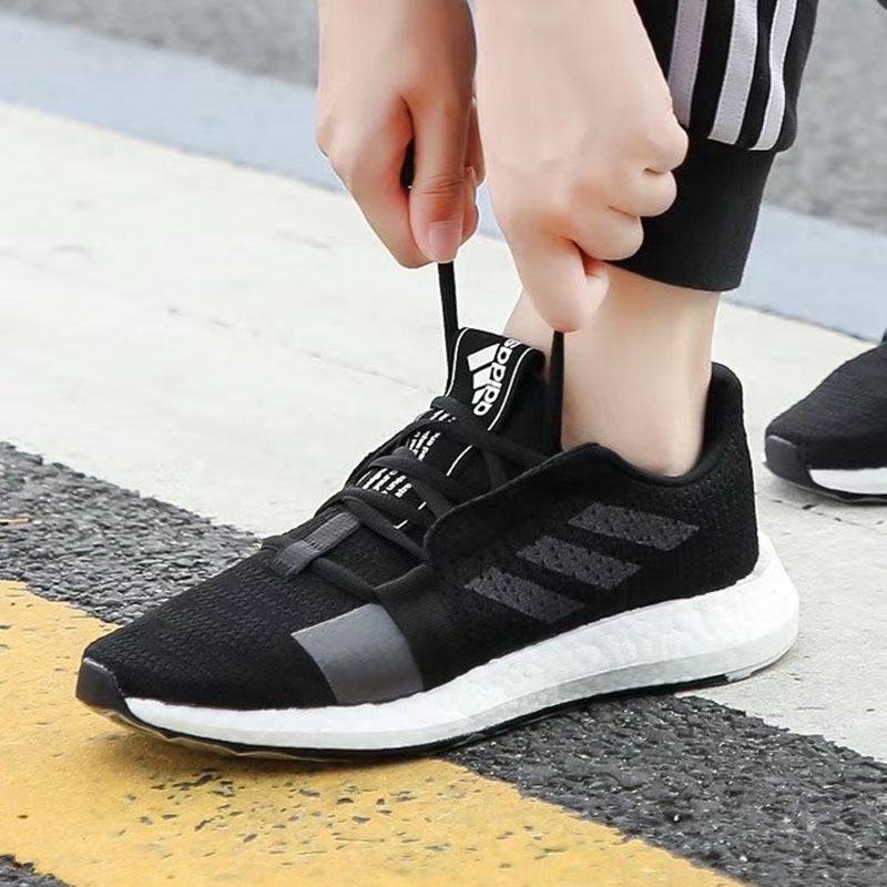 adidas阿迪达斯男女鞋 SenseBoost 轻便透气休闲运动跑步鞋F33906 运动鞋new 跑步鞋 原图主图