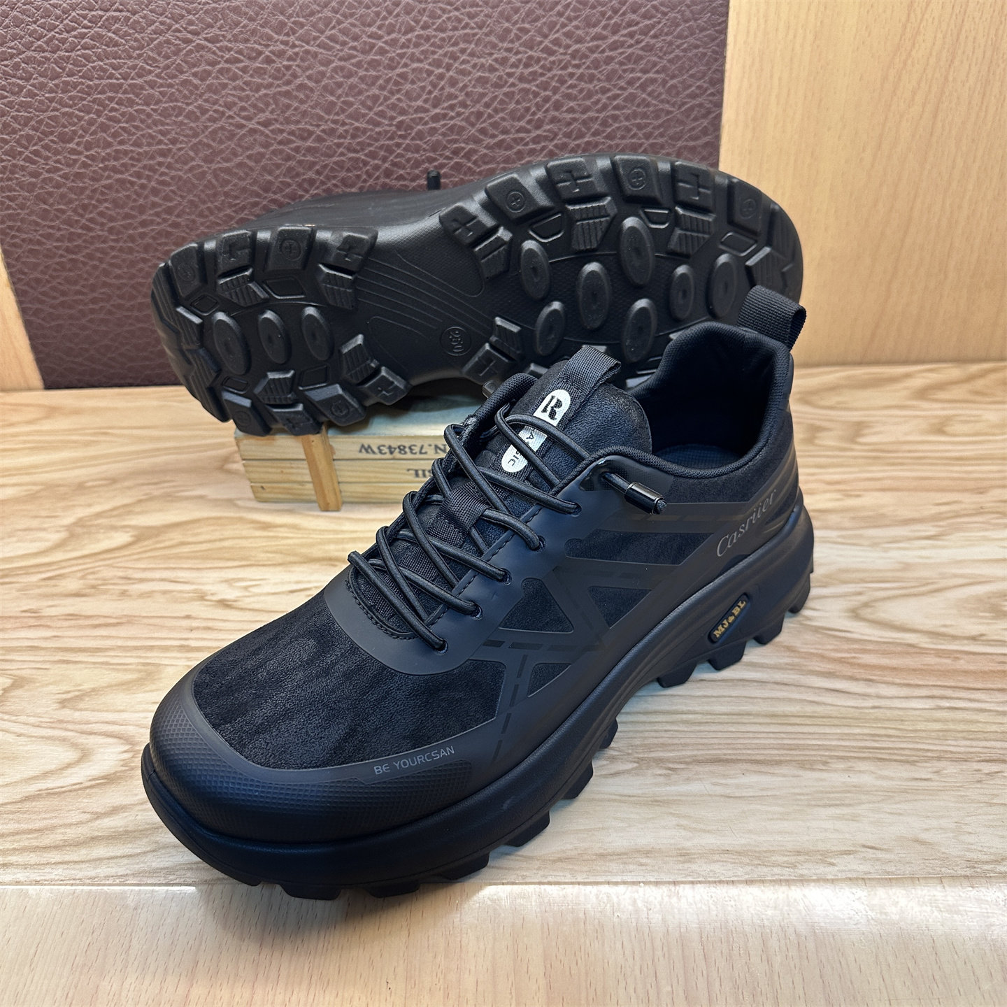 外贸真皮厚底透气舒适运动休闲鞋男反绒皮减震防滑户外徒步登山鞋,流行男鞋,时尚休闲鞋,淘宝优惠券,粉丝福利购,淘宝优惠卷