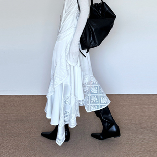 尢系UXI 2025早春不对称设计蕾丝拼接半身长裙荷叶边半裙女