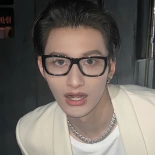 李大奔同款 高级感方形防蓝光可配近视高度数宽边镜架 黑框眼镜男款