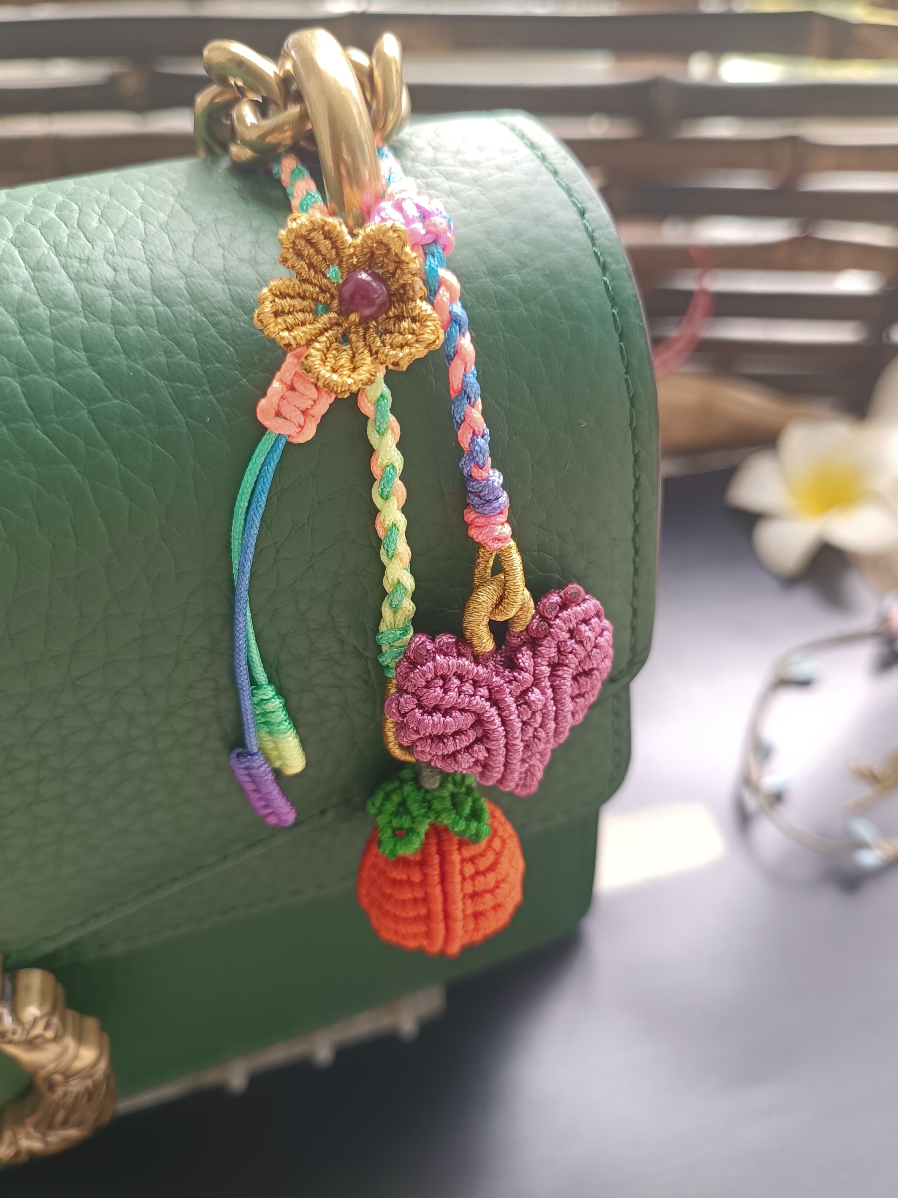 纯手工编织高级配色感爱心小柿子小花包挂钥匙扣小挂件寓意吉祥