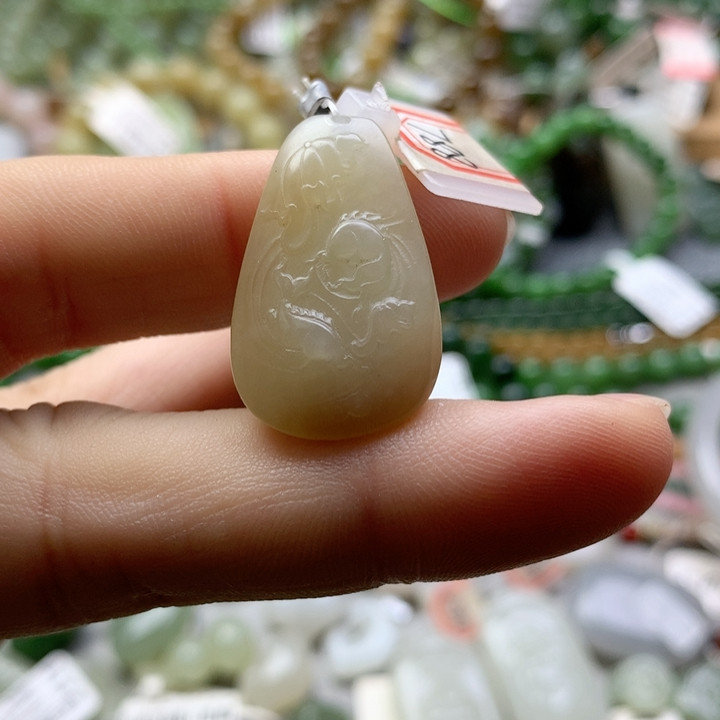 X3836和田玉糖白荷花鱼,珠宝/钻石/翡翠,其他,淘宝优惠券,粉丝福利购,淘宝优惠卷