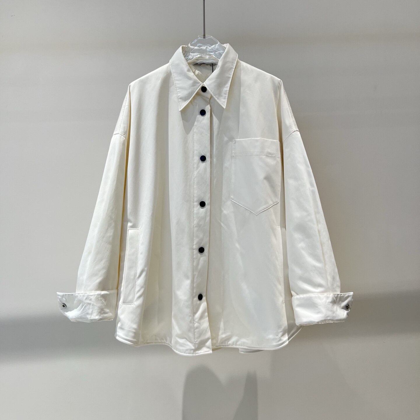 百搭得体风轻薄翻领衬衫羽绒服女