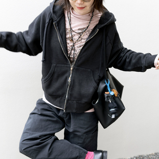 半高领手绘印花牦牛毛长袖 caicaicai T恤 NEW