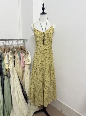 LZHOUSE法式复古碎花吊带连衣裙女夏季新款收腰显瘦气质长裙