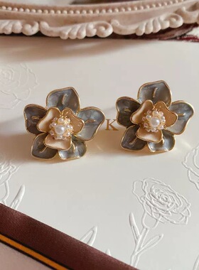 花栈Retreat银针珍珠花朵耳环女复古港风油画感耳饰小众设计