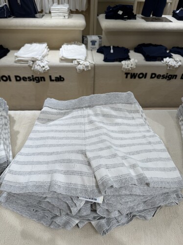 Twoi国内北京正品代购毛织短裤不支持退换