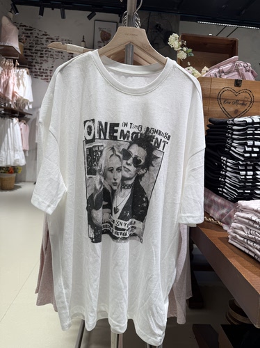 OM one moment国内北京正品代购短袖T恤不支持退换