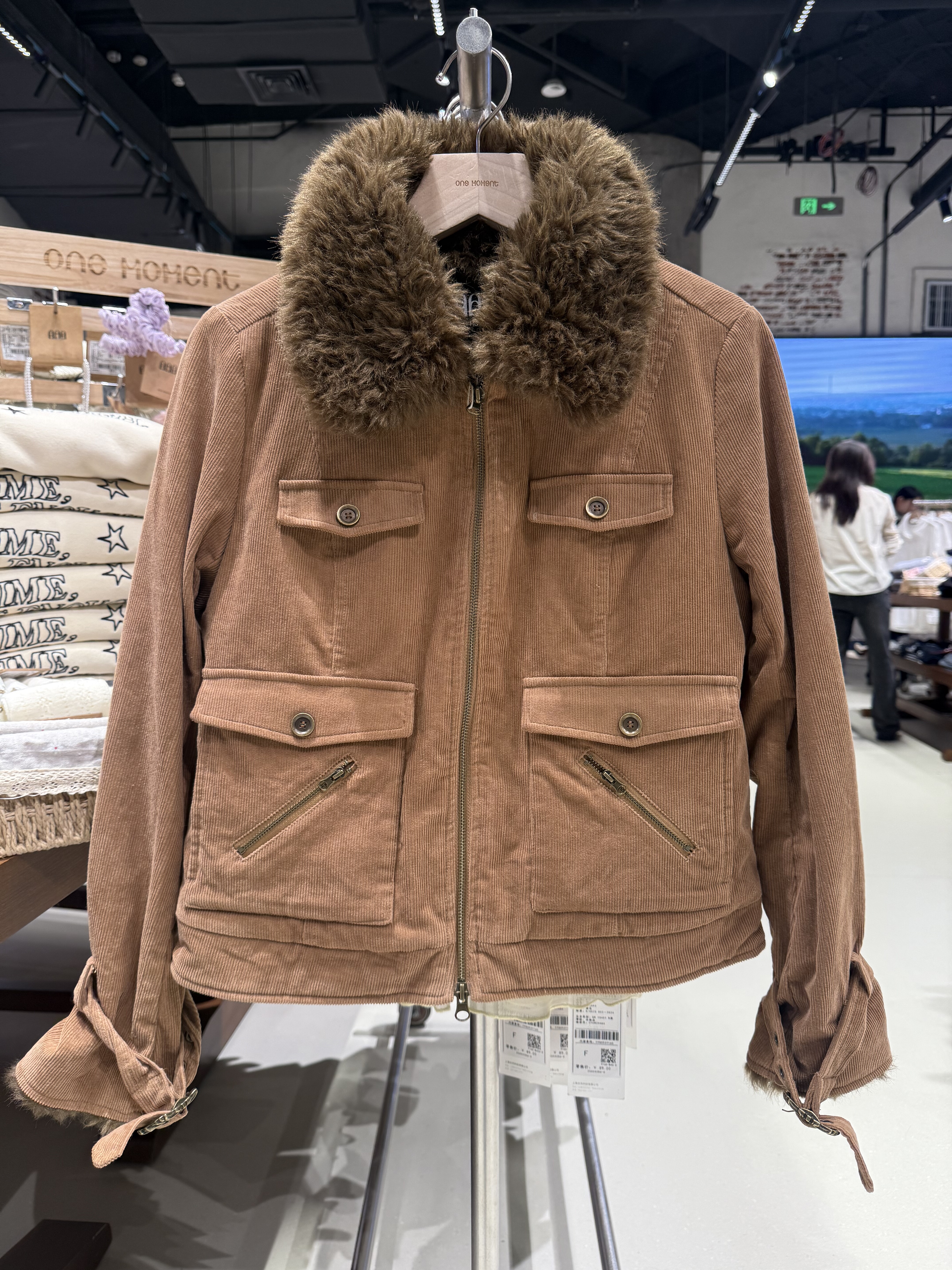 OM one moment国内正品代购毛领夹克外套不支持退换