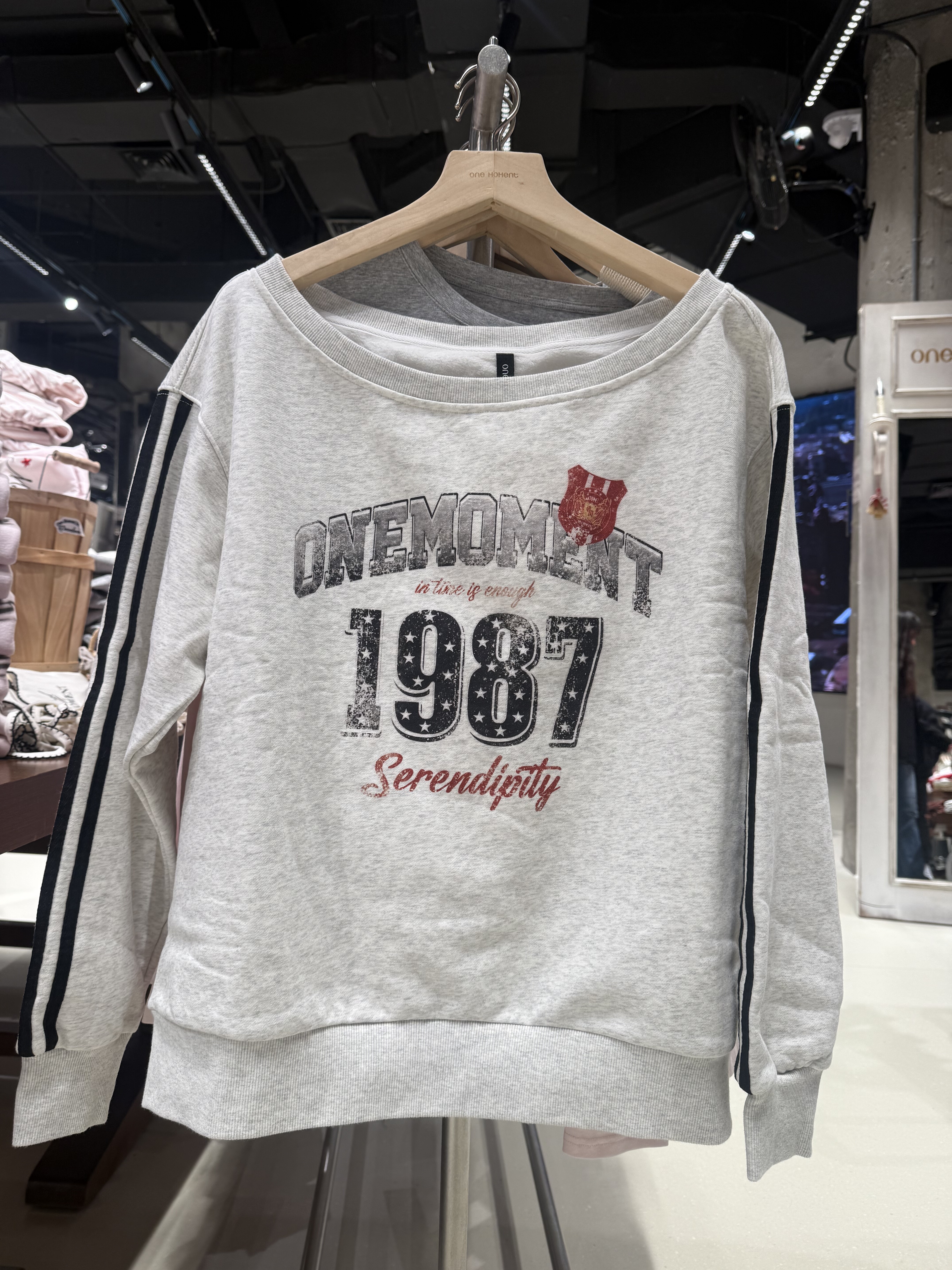 OM one moment国内正品代购卫衣不支持退换