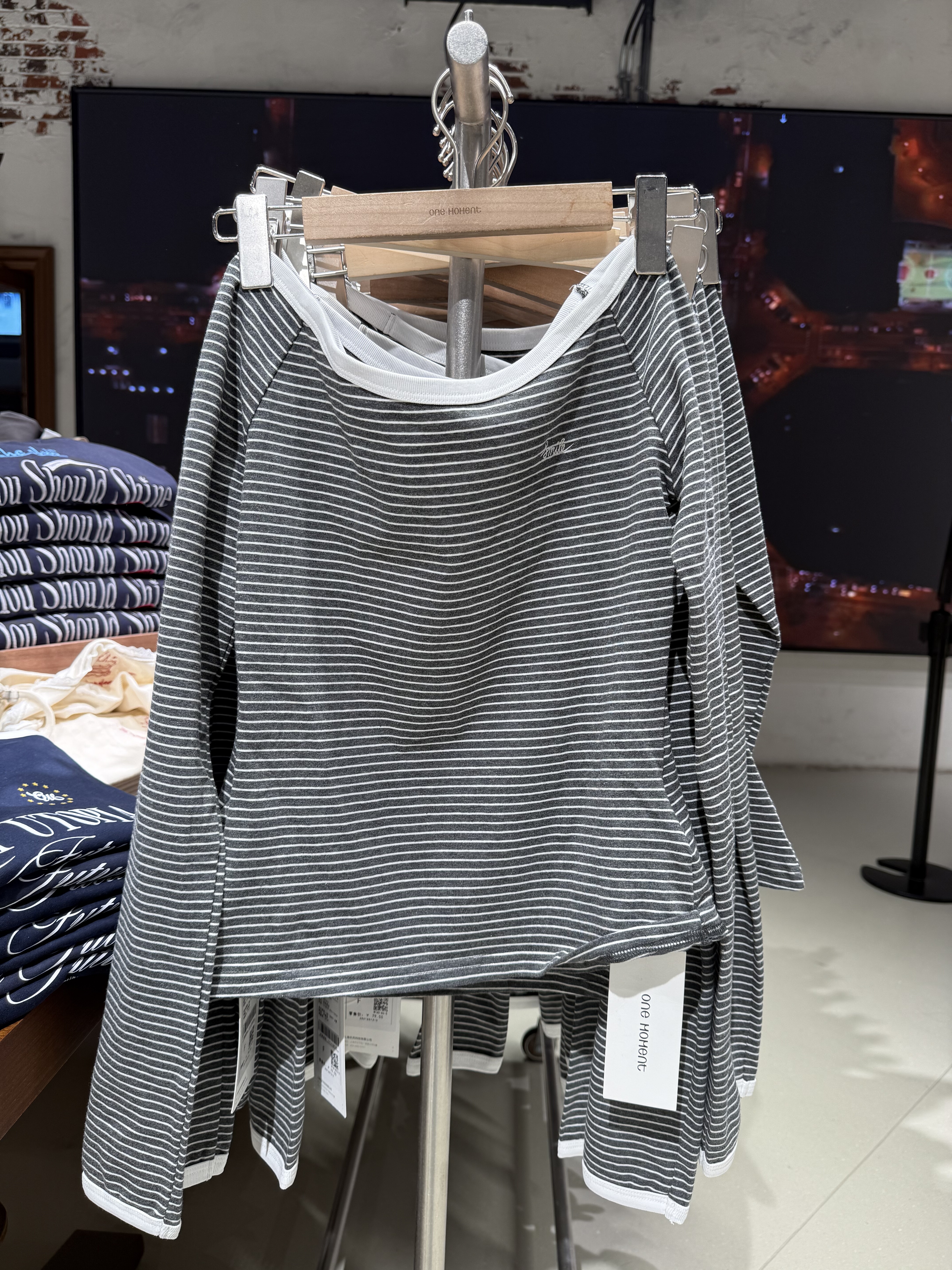 OM one moment国内正品代购长袖T恤不支持退换