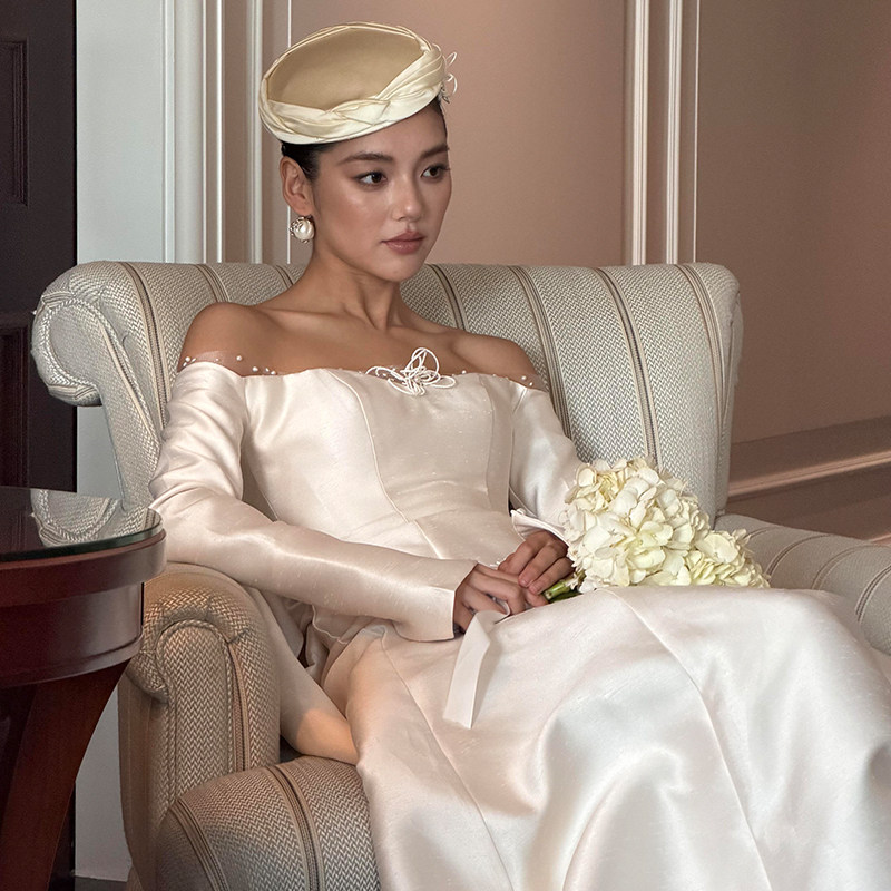 法式复古气质高级感一字肩订婚结婚轻婚纱新娘敬酒服白色宴会礼服