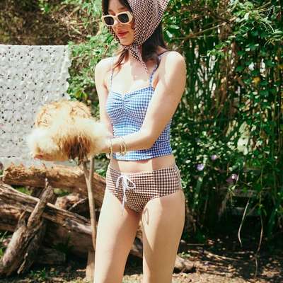 甜美可爱格子吊带游泳泳衣