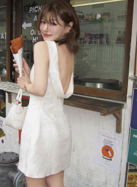 【泰国代购】设计师品牌 Trikul 简约露背后背荡领连衣裙短裙