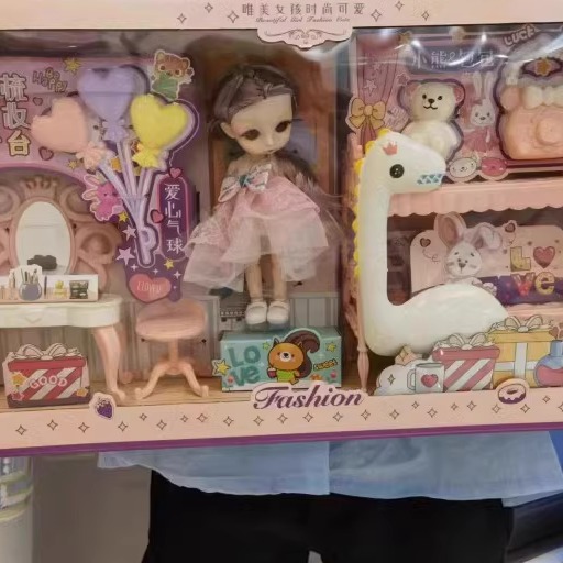 女孩芭比娃娃过家家玩具厨房玩具