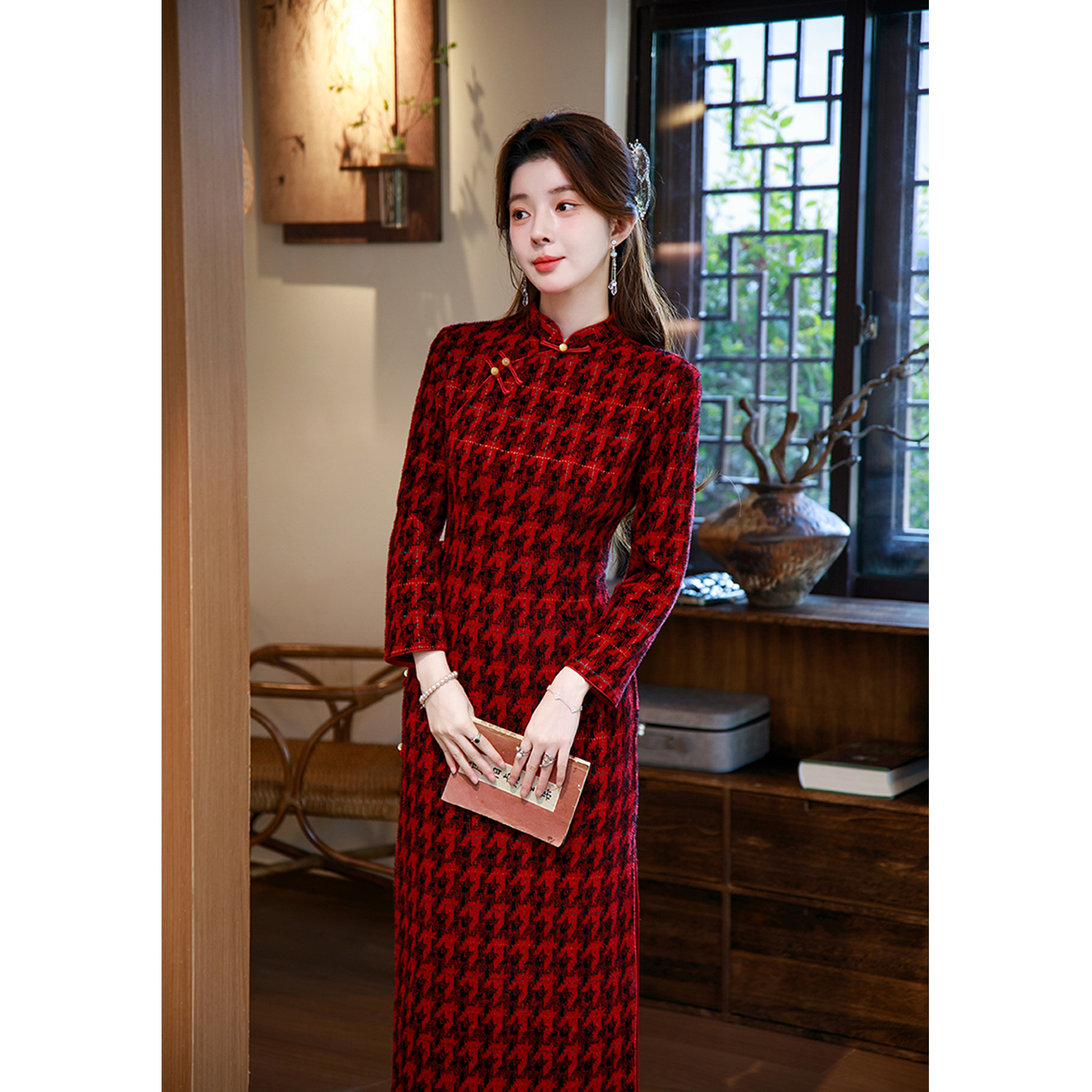 新中式红色旗袍2025年秋冬
