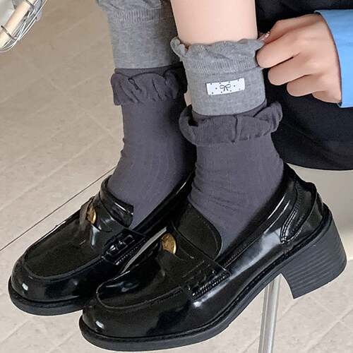 灰色木耳边堆堆袜女秋冬韩系