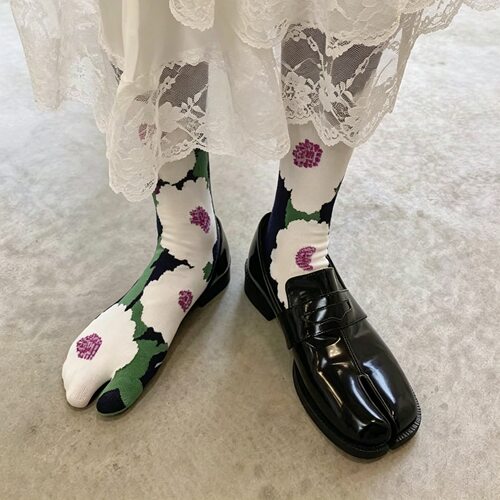 日系二趾分趾袜子女春秋复古提花