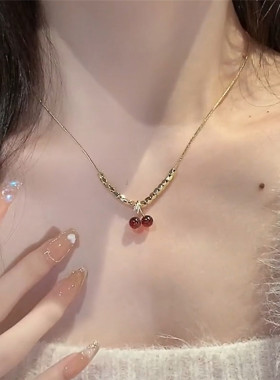 钛钢蛇骨链女红色小樱桃项链新款