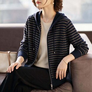 2026秋冬新款中老年大码女装连帽针织衫宽松舒适内搭毛衣外套女款