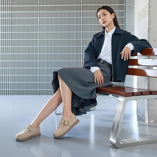 大码 圆头休闲真皮孕妇妈妈软底吐司磨砂勃肯鞋 哈森女单鞋 2025新款