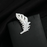 Оригинальная дизайнерская белая высококлассная брошь, костюм на лацкан, защитное белье, булавка, простой и элегантный дизайн