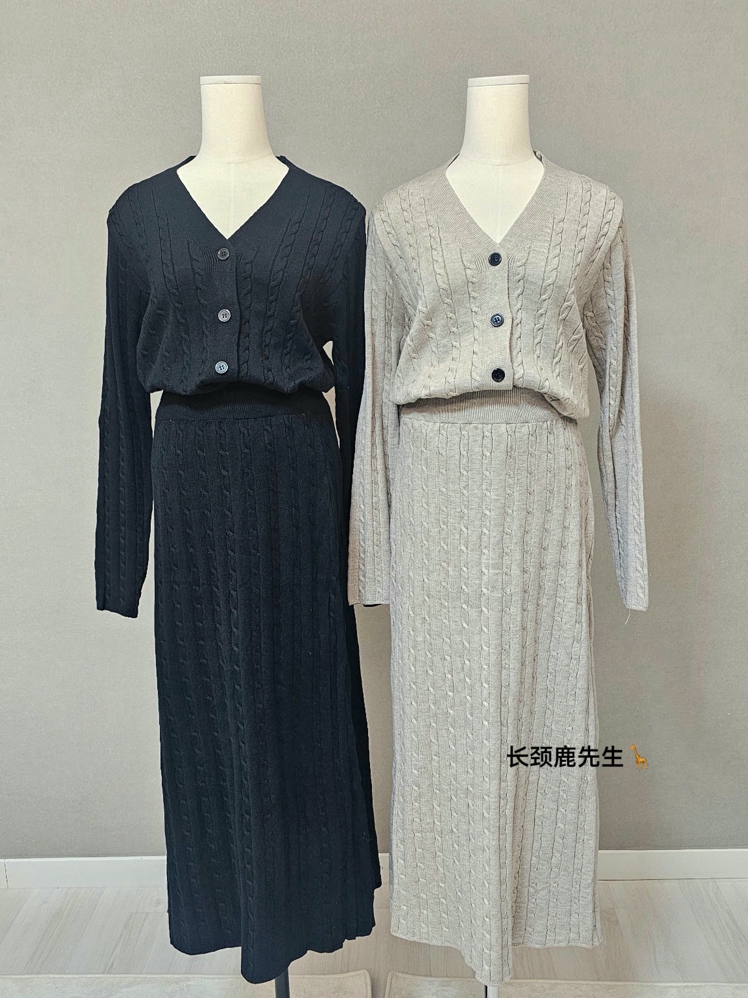 2025年秋冬新款韩国东大门直邮 some螺旋花纹套装针织衫