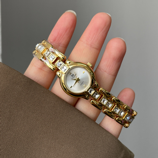 手表女款轻奢小众女十大名牌高级感正品2026新款女士精致链式腕表