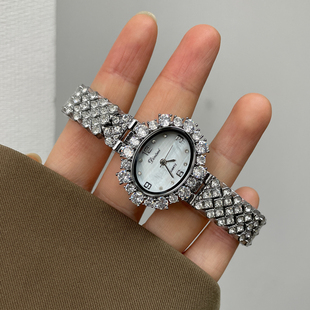 女士手表名牌正品女2026新款精致链式国产腕表女款高级感轻奢小众