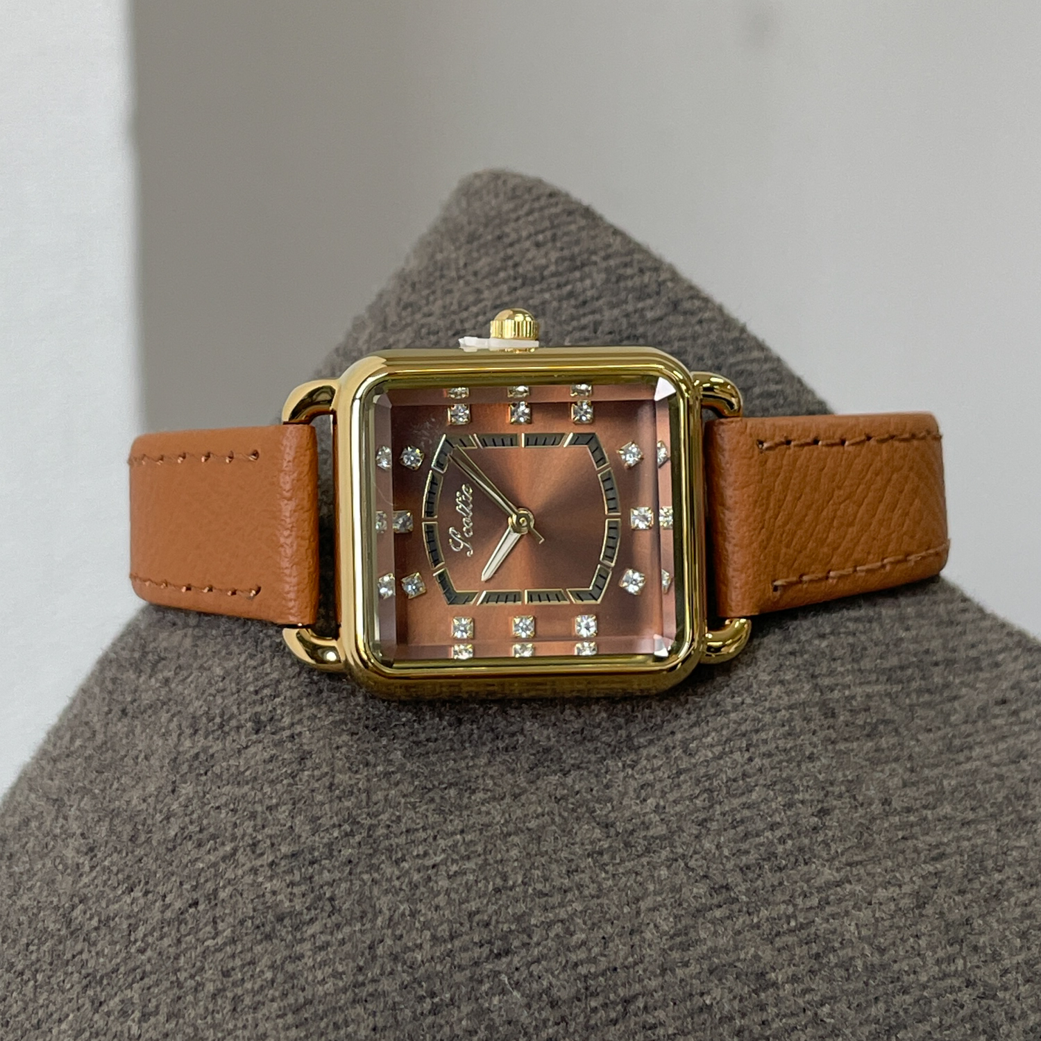 轻奢小众手表女高级感2025年新款十大名牌手链表中古秋冬机械表