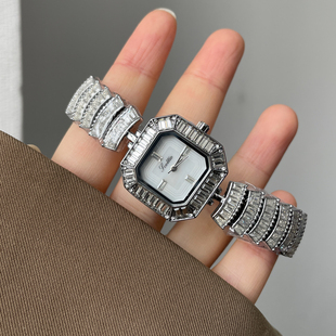 女款轻奢小众女士手表女高级感正品2026新款名牌精致链式国产腕表