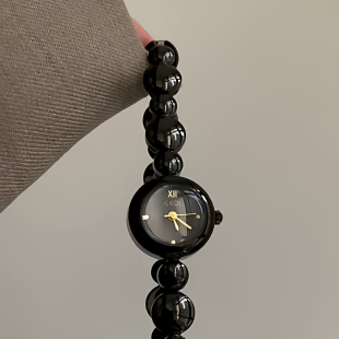 2025新款 女款 高颜值气质腕表女生 小冰豆手表女小巧精致女式 手链式