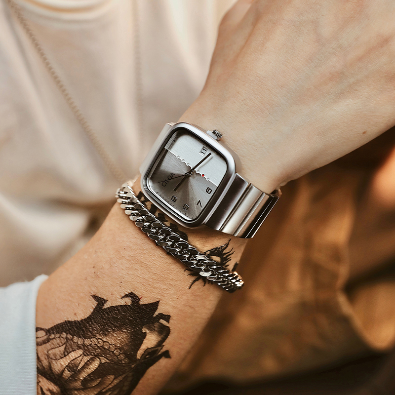 虫洞概念方形高级感手表男2024年新款男士运动男款品牌正品氚气表