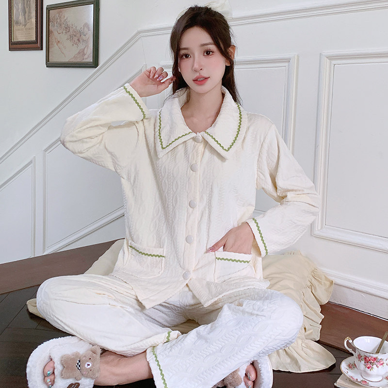 海岛绒女士简约家居服秋冬甜美珊瑚绒睡衣女款保暖可外穿长袖春秋