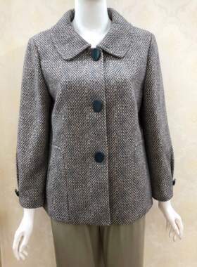 佰仟纳23075中老年女装大气妈妈装60-70岁春秋复古领格纹外套23新