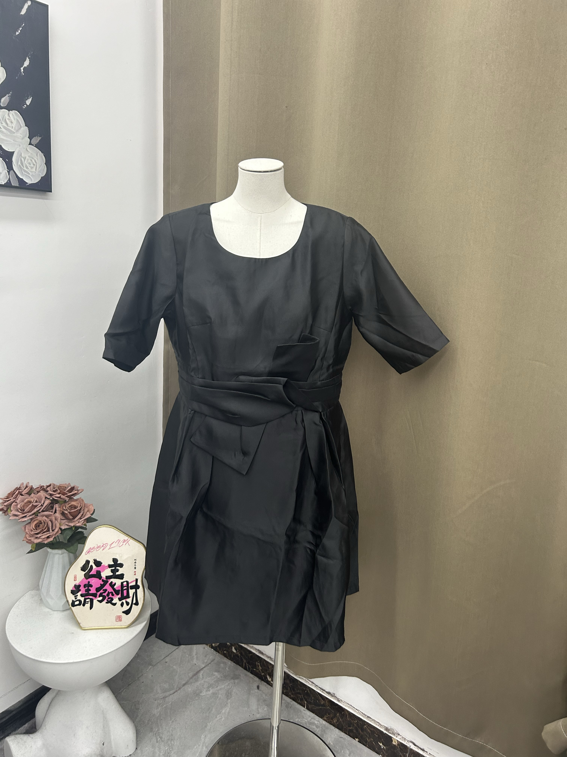 高品质春夏款款气质款连衣裙2025轻纱雪纺洋气经典简约款