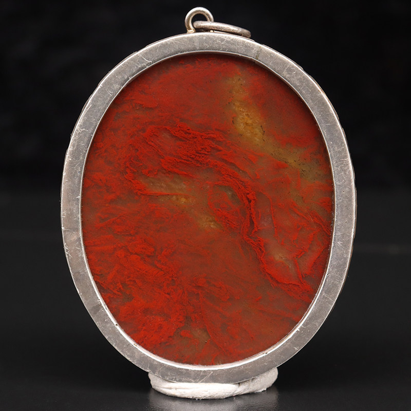 天然玉石挂件桂林鸡血玉石乾坤料黑底红装饰吊坠挂件49*60*9mm59g