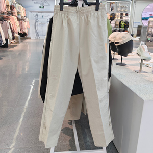 鸿星尔克女士直筒长裤春季款宽松版休闲运动裤松紧腰时尚百搭女裤