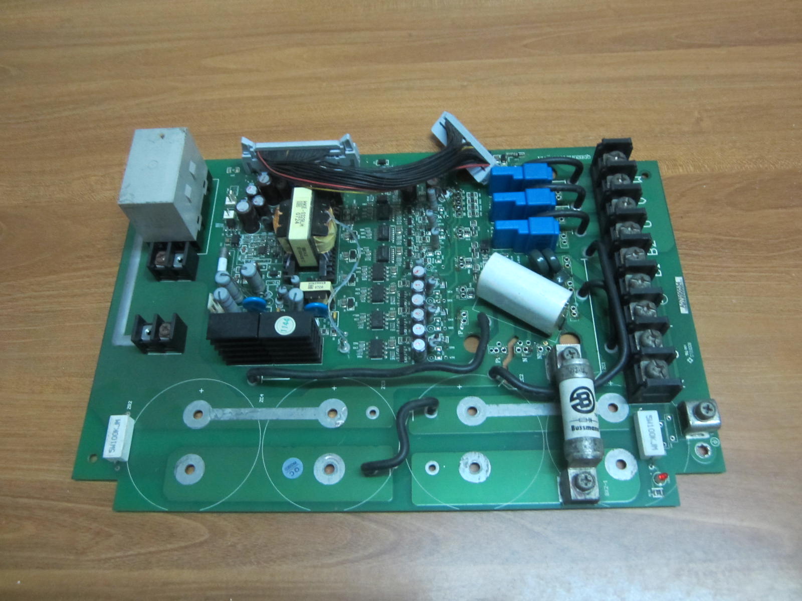 QMA Q-7000-EL 380V 11KW 变频器驱动板 电源板 测试包好