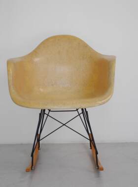 Herman Miller产60S ZenithPlastics工艺 著名设计Eames 休闲摇椅