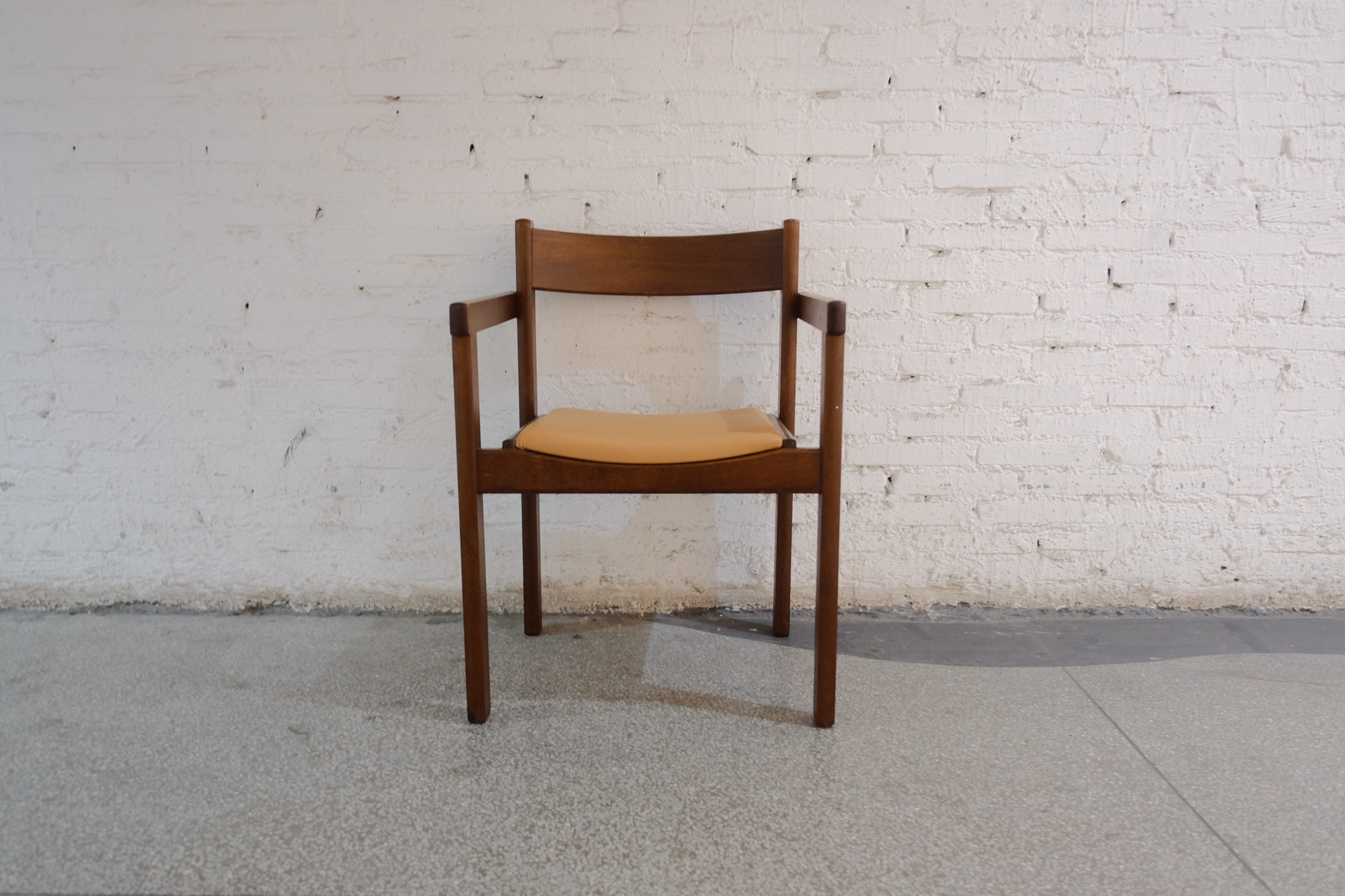 Getama扶手椅HansJ.Wegner设计