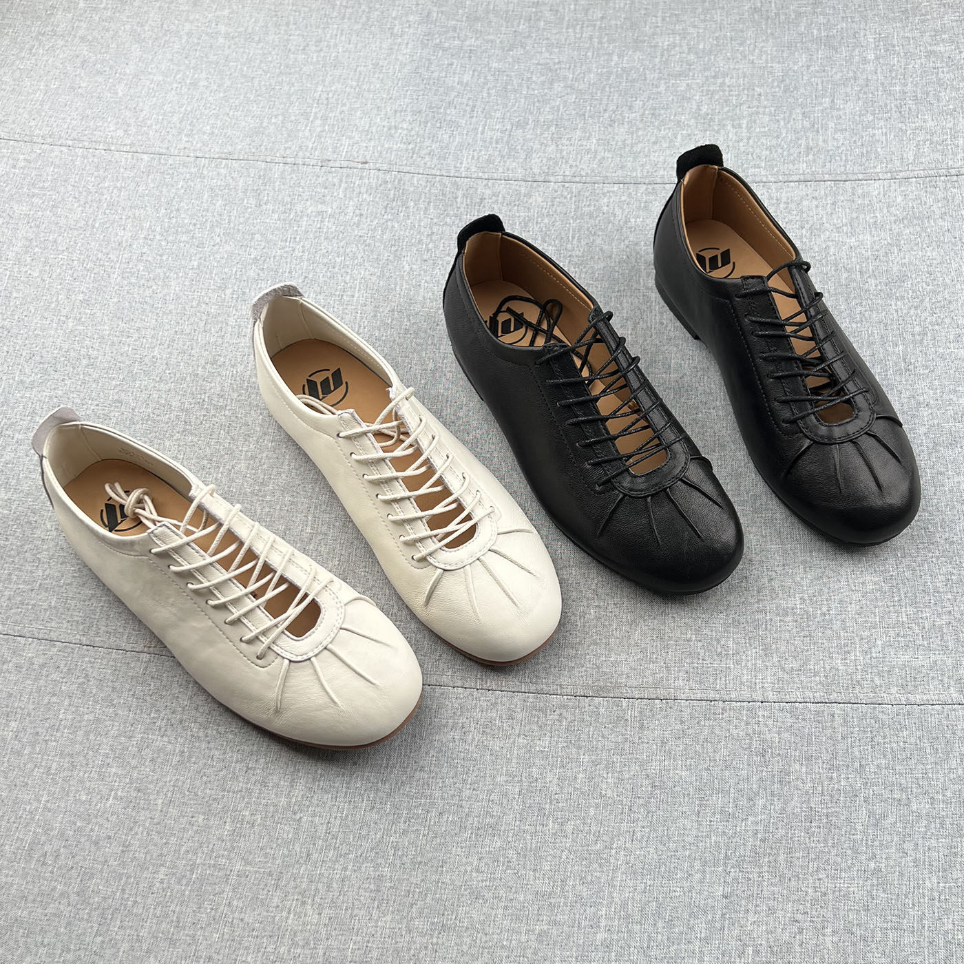 软面褶皱牛皮绑带浅口圆头平跟单鞋女2026年春款真皮小皮鞋工作鞋