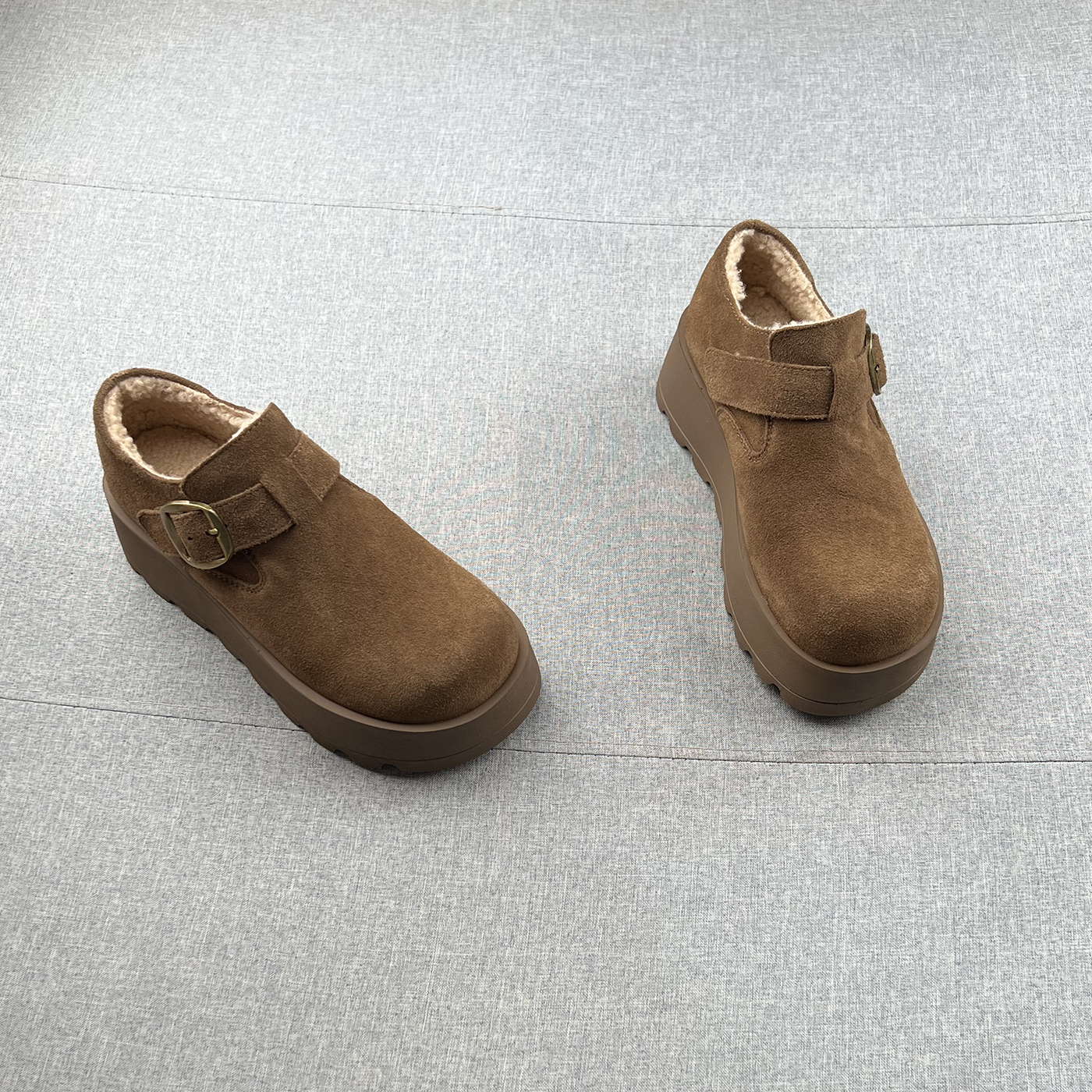 真皮羊毛绒保暧厚底增高勃肯鞋