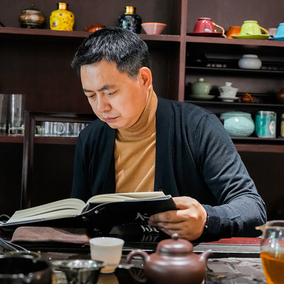 洛薇雅男装高领商务休闲春秋内搭T恤卡其黑纯色长袖套头打底衫