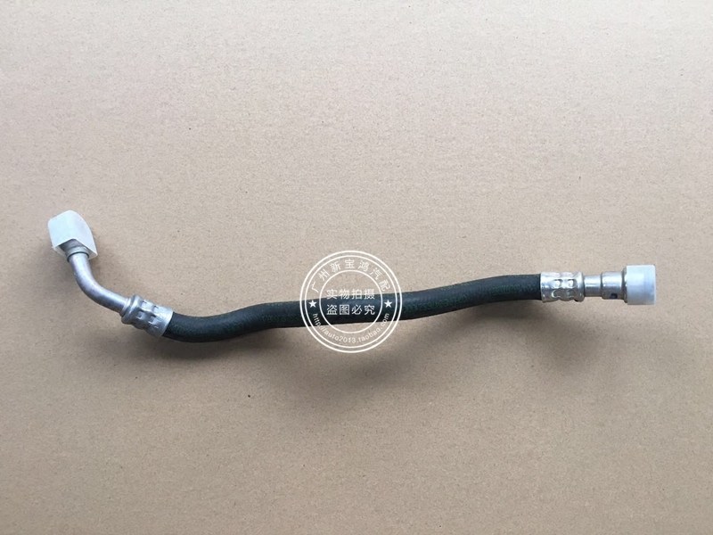 适用于宝马 E87 E90 E92 E93 X1 E84 318 320 325 方向机回油管